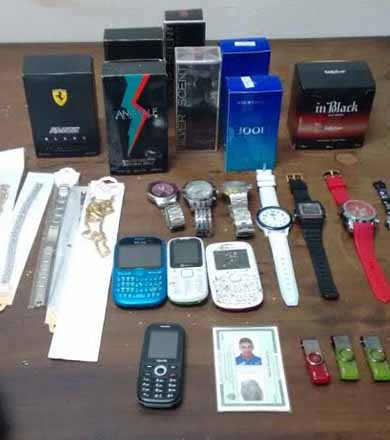Adolescente é apreendido após arrombar loja e furtar produtos
