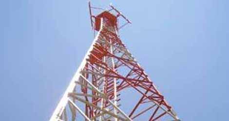 Homem é resgatado de torre de telefonia de 60m de altura em Garça