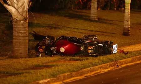 Filhos de policial militar morrem em acidente entre moto e carro em Lins