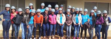 Alunos do curso de Açúcar e Álcool da Etec fazem visita técnica à Usina Cocal