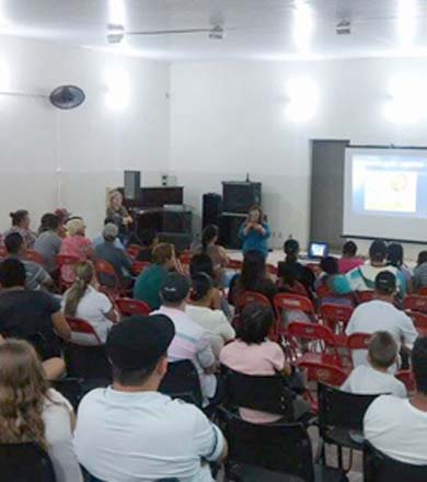 CDHU e Prefeitura reúnem moradores do Conjunto Dona Lina