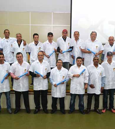 Universidade Futura do Pintor e Paraguaçu Tintas formam Pintores de Alto Valor