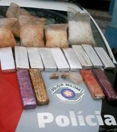 PM de Chavantes faz apreensão de mais de 13 kg de maconha que estavam enterradas