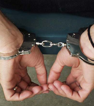 Homem tenta matar rapaz a tiros e acaba preso na entrada de Paraguaçu