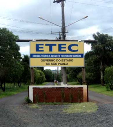 Prefeitura realiza Fórum de Trânsito em parceria com a ETEC Augusto T. Araújo