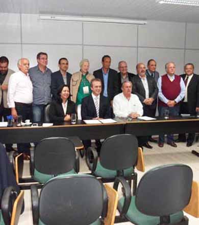 Prefeitos do Estado se reúnem na APM e revelam quadro nada animador nos municípios