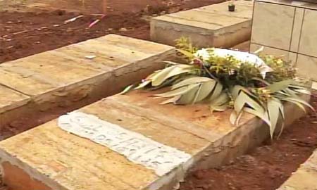Sem coveiro, família enterra parente em Maracaí com ajuda de amigos