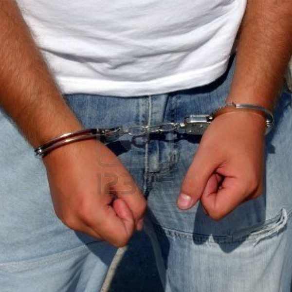 Droga e objetos furtados são apreendidos com dupla na Barra Funda