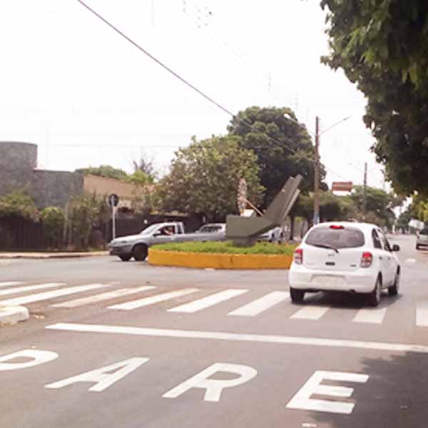Rotatória da Galdino com Paraguaçu teve alteração de sinalização