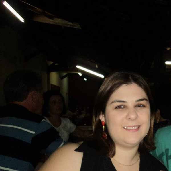 Fernanda Francischetti comemora idade nova