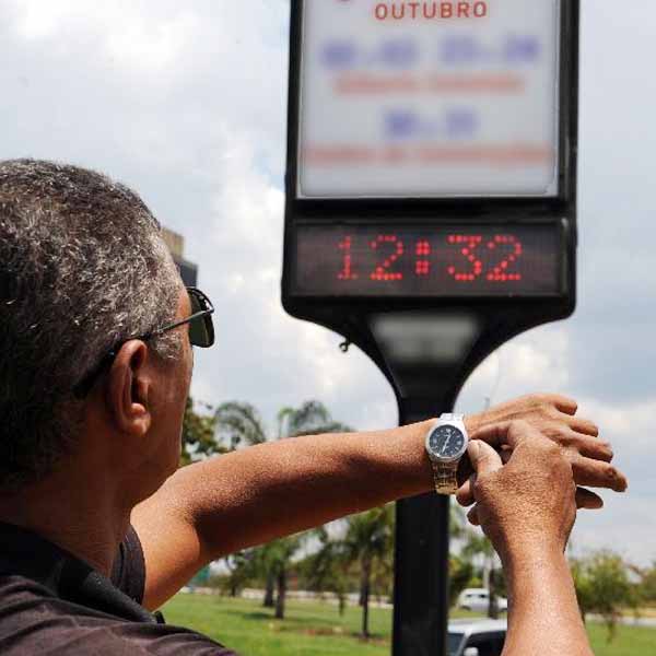 Horário de verão começa dia 18 de outubro