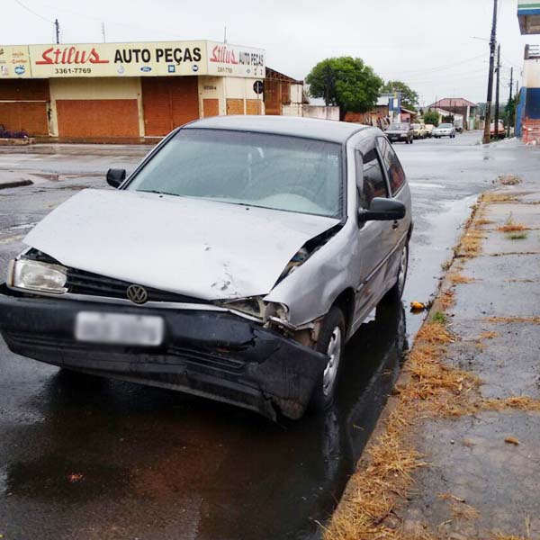 Motorista é preso por dirigir embriagado e por uso de CNH falsa