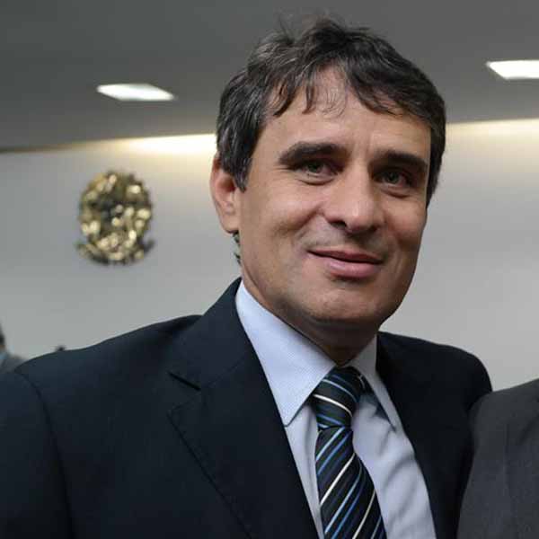 Ângelo Pariz comemora mais um ano de vida hoje.