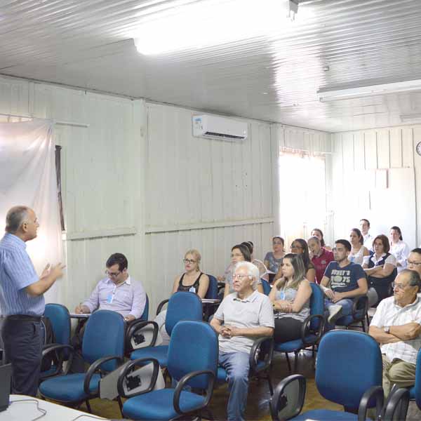 Santa Casa de Assis promove palestra sobre gerenciamento de custos
