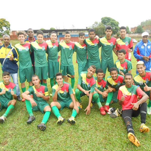 Paraguaçu faz bonito em Platina e leva títulos no futebol de menores da Secretaria Estadual