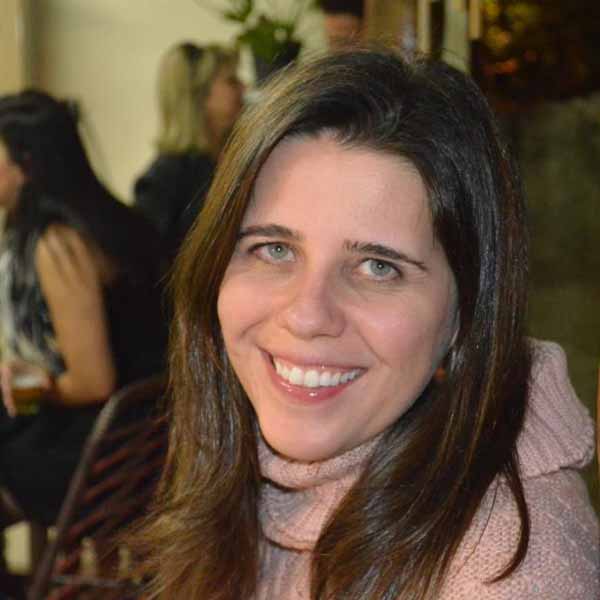 Daniela Cambraia recebe os parabéns
