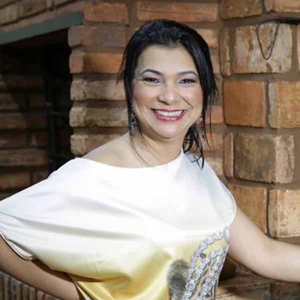 Eliane Seródio comemora idade nova nesta sexta feira