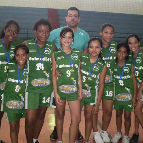 Paraguaçu é campeã invicta no basquete intermunicipal Sub-12