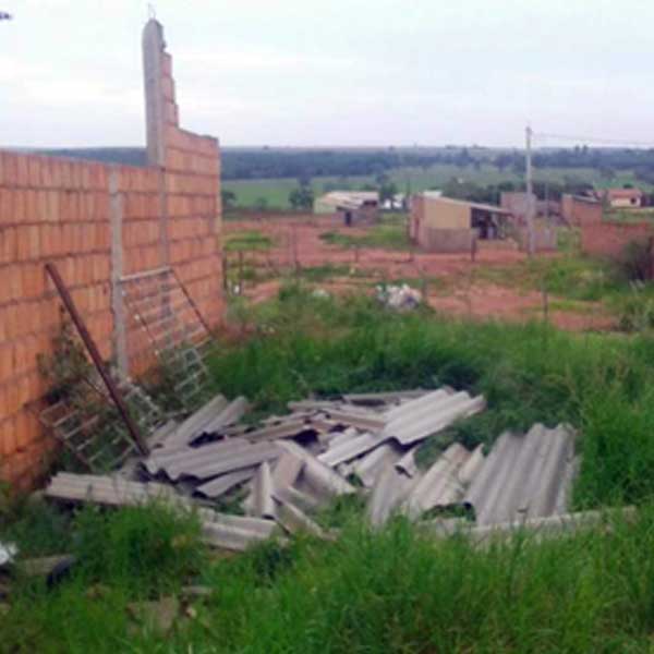 Defesa Civil atende vítimas da ventania em Paraguaçu Paulista
