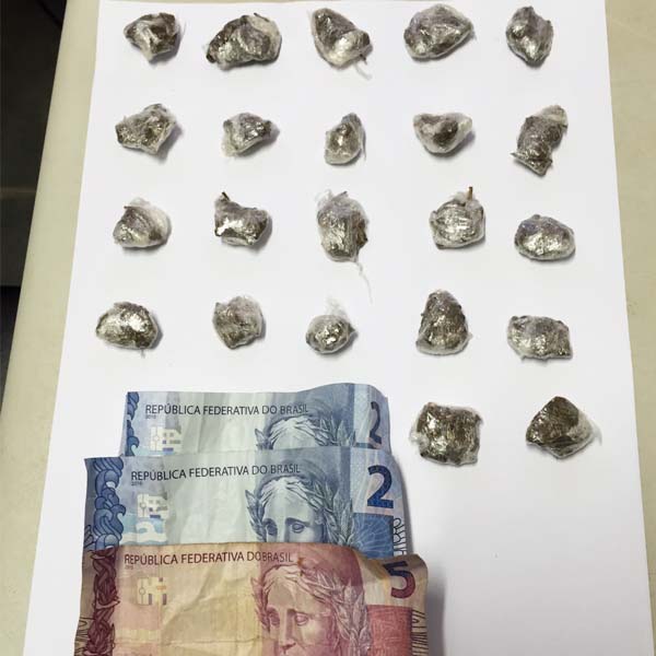 Com mais de 20 porções de maconha, homem é preso na Barra Funda