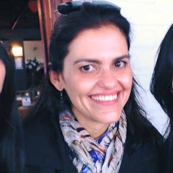 Ana Carolina Reis comemora mais um ano de vida