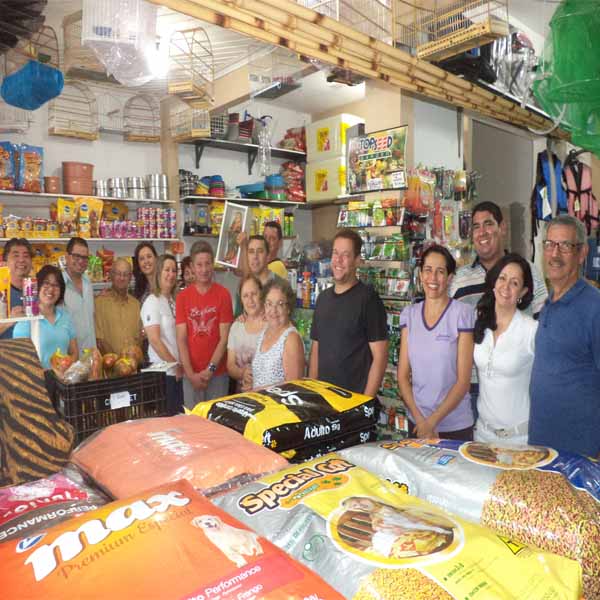 Loja Super útil recebe o terço empresarial