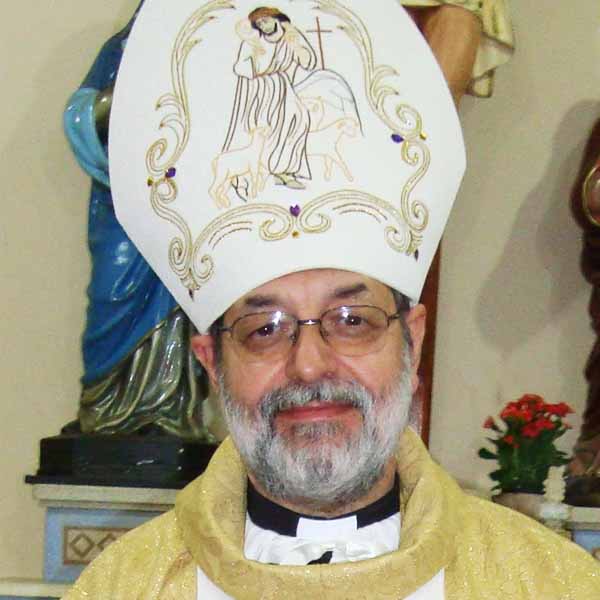 Bispo Dom Simão é internado após sofrer AVC durante evento em Marília