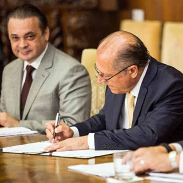 Prefeito assina convênios e Paraguaçu terá mais de R$ 170 mil para aplicar em projetos de turismo