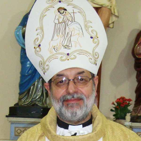 Após quatro dias na UTI, Bispo Dom Simão tem morte confirmada