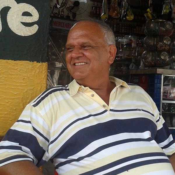 Antonio Moya comemora idade nova nesta segunda feira.