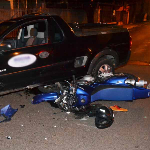 Ao fugir da PM, motociclista se envolve em acidente no centro de Paraguaçu