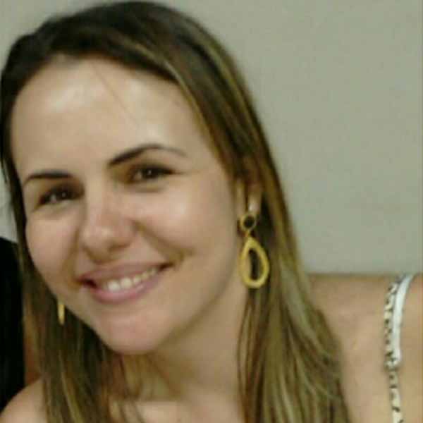 Lúcia Costa Bruschi comemora idade nova