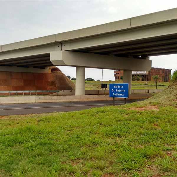 Homem morre após se jogar de viaduto em Maracaí