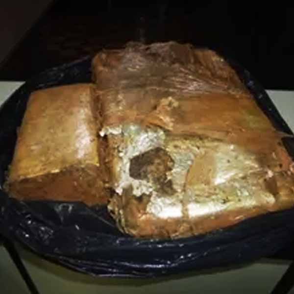 Droga é localizada em caminhonete apreendida no pátio de Assis há 6 anos