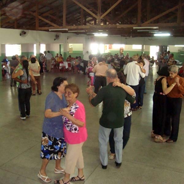 Bond Baile faz o bailão no CCI de Paraguaçu nesta sexta-feira