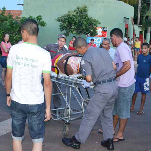 Catadora de recicláveis é atropelada por motociclista que foge sem prestar socorro