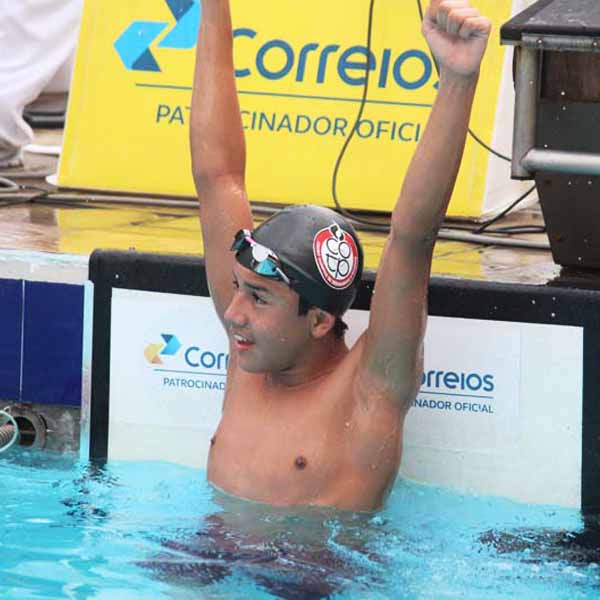 Nadadores paraguaçuenses brilham conquistando títulos nacionais