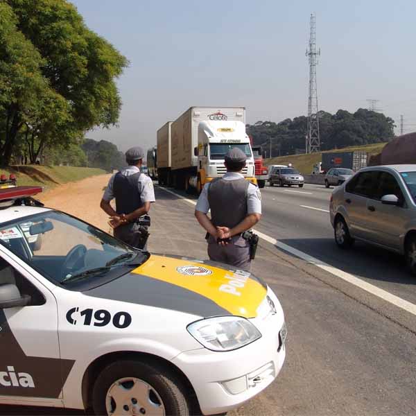Policiamento rodoviário inicia Operação Natal 2015