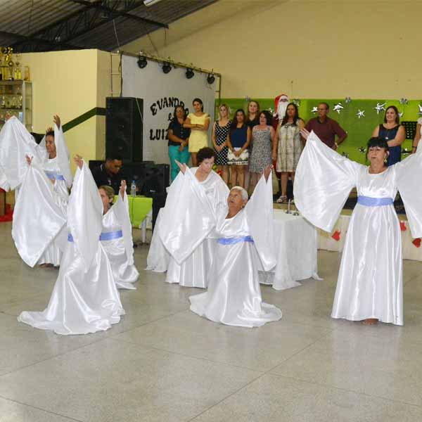 CCI realiza jantar dançante de encerramento do ano