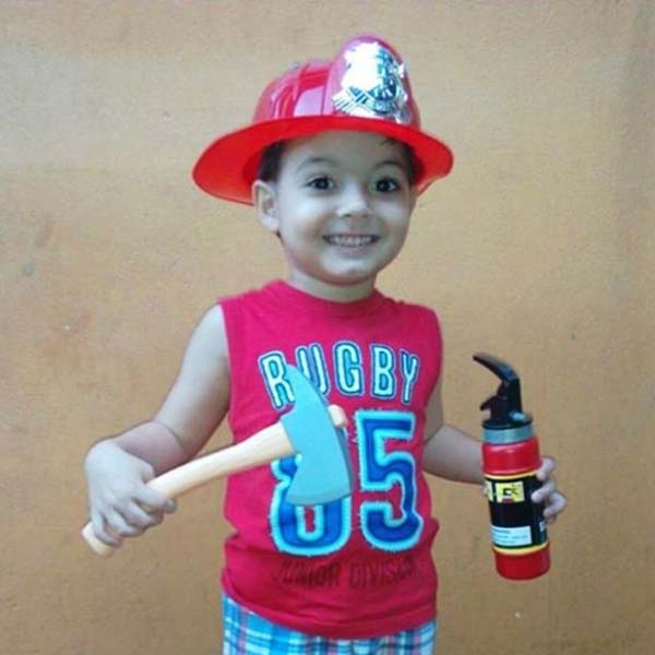 Pais doam órgão de filho para realizar sonho do menino de salvar vidas