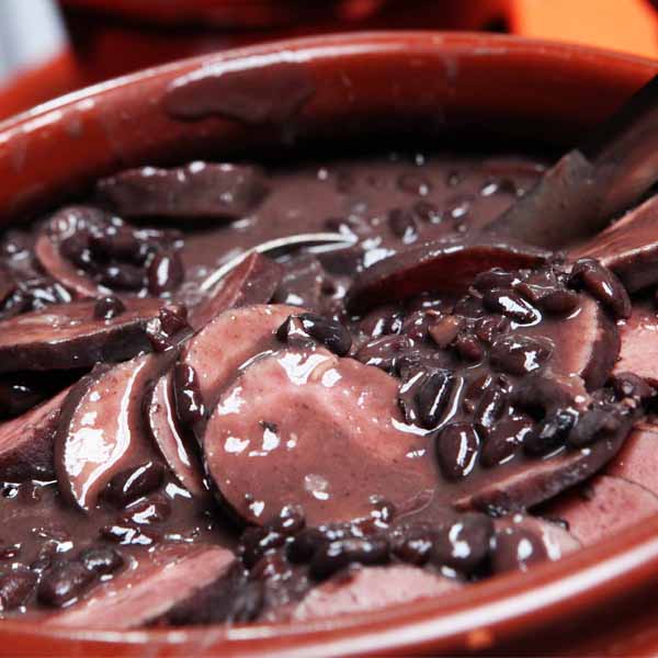 Sábado é dia de feijoada no Brumado Restaurante & Churrascaria