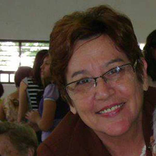 Cássia Regina comemora idade nova