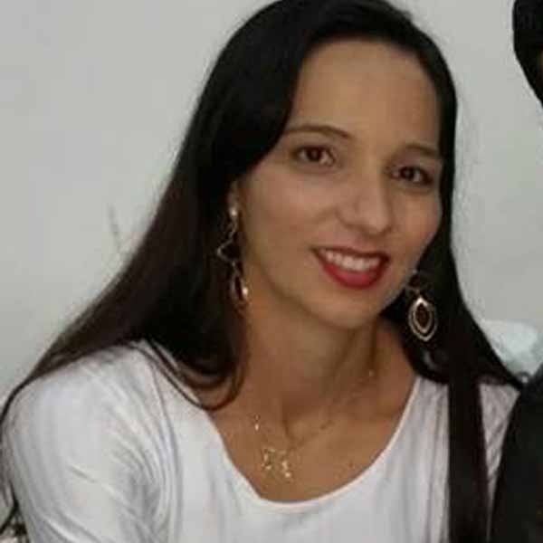 Tatiani Santos Correia comemora idade nova