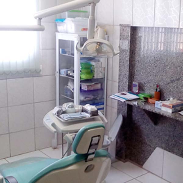 CEO presta atendimento odontológico completo para a comunidade de Paraguaçu