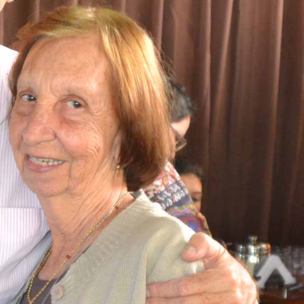 Tomasia Moreno de Souza apagou 84 velinhas