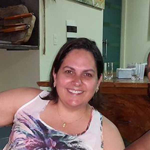 Silvia Cação comemora seu aniversário hoje