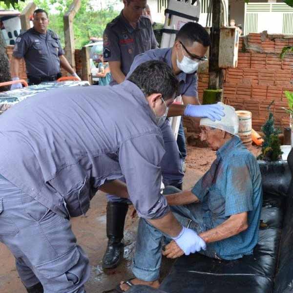 Briga termina com dois irmãos esfaqueados e o pai com fratura grave no crânio em Tupã