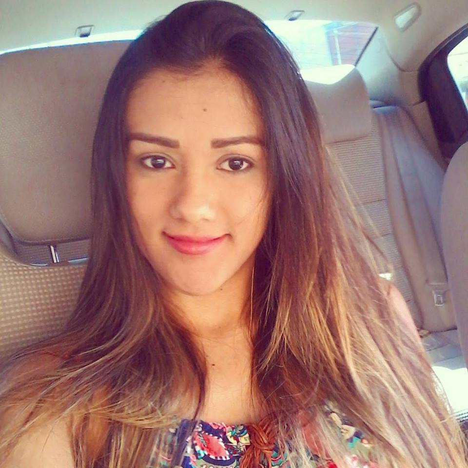 Karina Nunes comemora mais um ano de vida