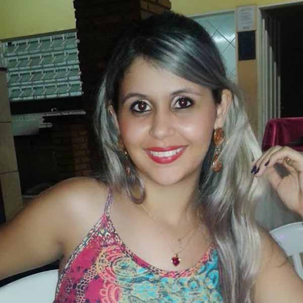 Danielle Fonseca faz aniversário nesta quinta-feira