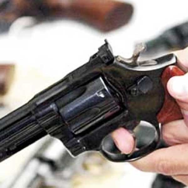 Motorista é rendido por trio armado e tem carro roubado em Maracaí